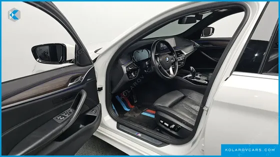 BMW 5 SERIES 520D XDRIVE M SPORT PACKAGE PLUS