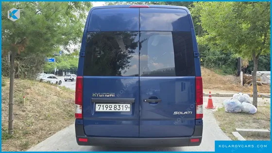 HYUNDAI SOLATI 15-SEATER