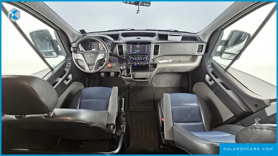 HYUNDAI SOLATI 14-SEATER