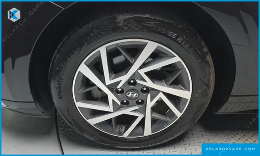 HYUNDAI GRANDEUR 2,5 GASOLINE 2WD