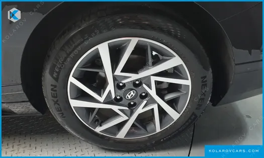 HYUNDAI GRANDEUR 2,5 GASOLINE 2WD