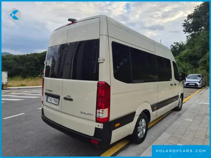HYUNDAI SOLATI 15-SEATER