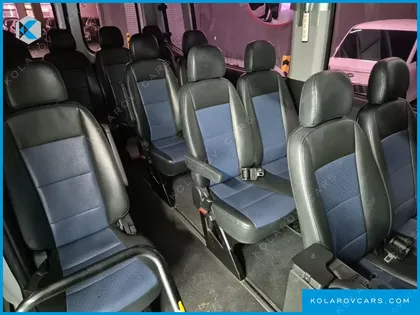 HYUNDAI SOLATI 15-SEATER