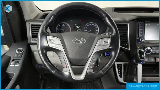 HYUNDAI SOLATI 11-SEATER