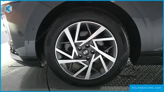 HYUNDAI GRANDEUR 2,5 GASOLINE 2WD