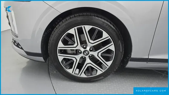HYUNDAI GRANDEUR 2,5 GASOLINE 2WD