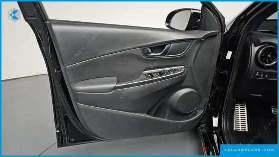 HYUNDAI KONA GASOLINE 2.0 2WD