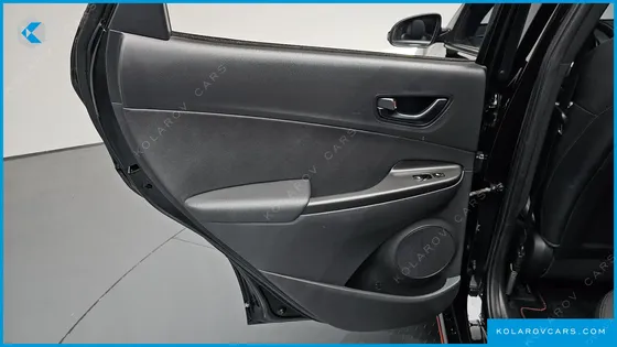 HYUNDAI KONA GASOLINE 2.0 2WD