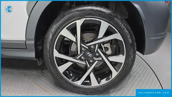 HYUNDAI KONA GASOLINE 1.6 TURBO 4WD