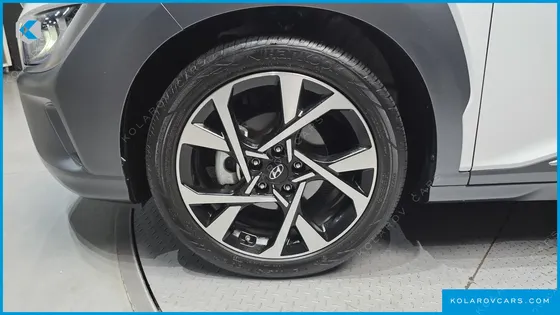 HYUNDAI KONA GASOLINE 2.0 2WD