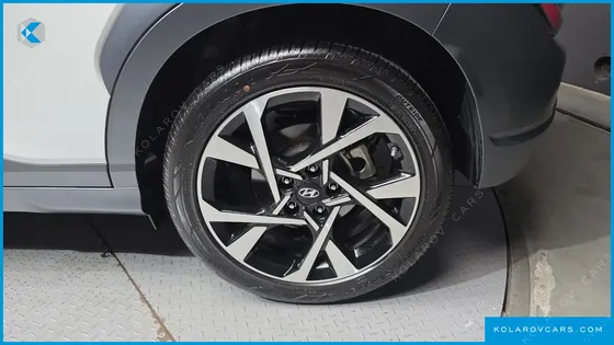HYUNDAI KONA GASOLINE 2.0 2WD