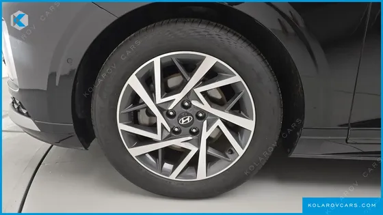 HYUNDAI GRANDEUR 2,5 GASOLINE 2WD