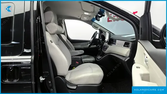 HYUNDAI STAREX 4WD LIMOUSINE