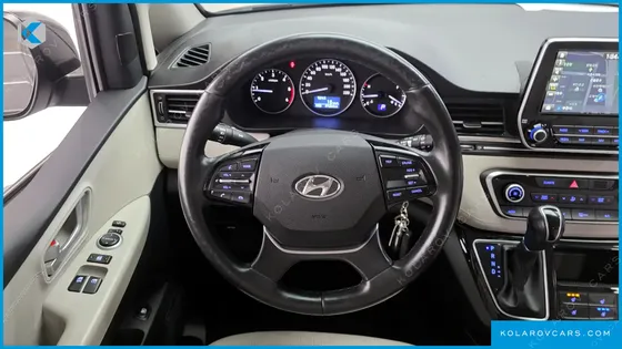 HYUNDAI STAREX 4WD LIMOUSINE