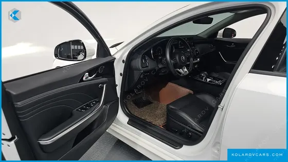 KIA STINGER 2.5 PLATINUM