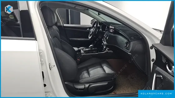 KIA STINGER 2.5 PLATINUM