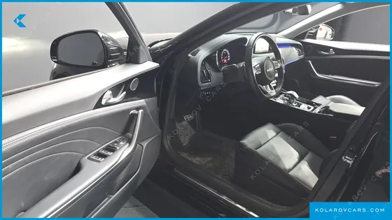 KIA STINGER 2.5 PLATINUM
