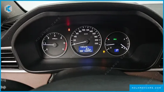 HYUNDAI STAREX 4WD URBAN 9-SEATER