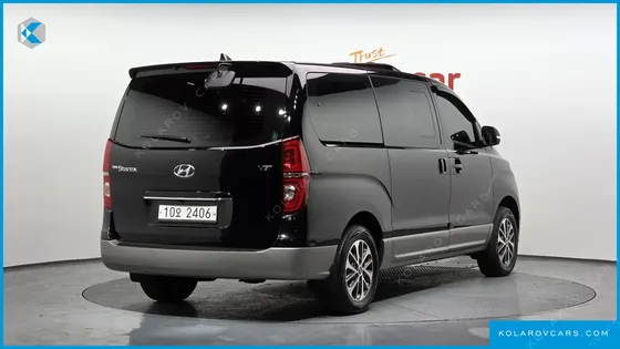 HYUNDAI STAREX 4WD URBAN 9-SEATER