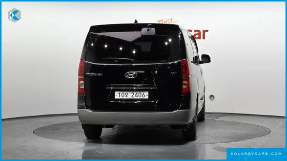 HYUNDAI STAREX 4WD URBAN 9-SEATER