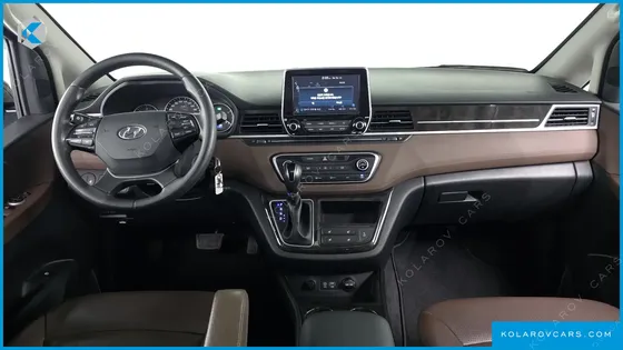 HYUNDAI STAREX 4WD URBAN 9-SEATER