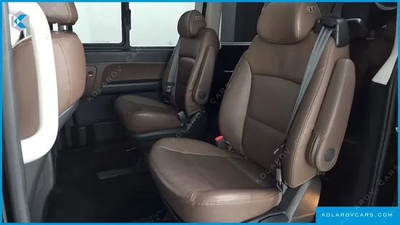 HYUNDAI STAREX 4WD URBAN 9-SEATER