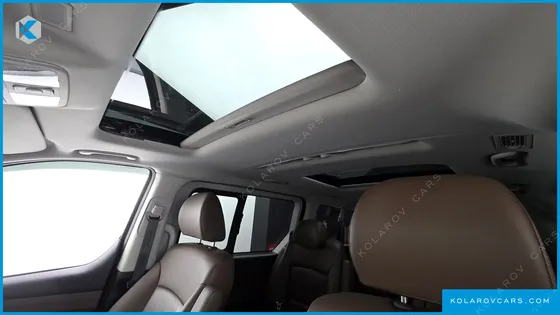 HYUNDAI STAREX 4WD URBAN 9-SEATER