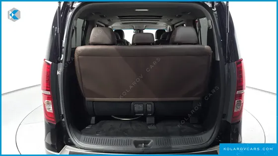 HYUNDAI STAREX 4WD URBAN 9-SEATER
