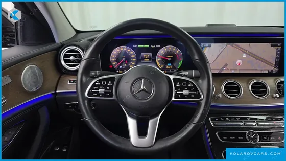 MERCEDES E-CLASS E300E EXCLUSIVE