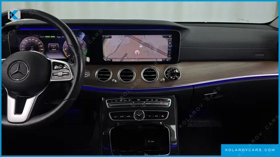 MERCEDES E-CLASS E300E EXCLUSIVE