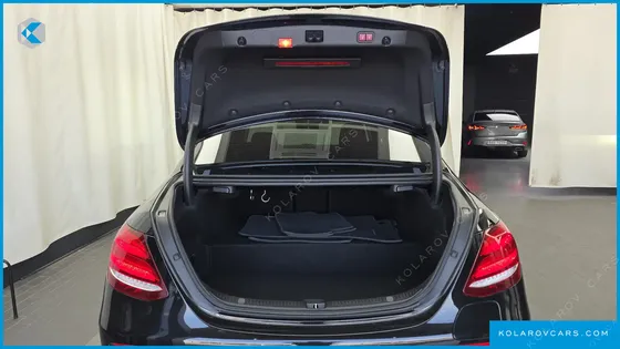 MERCEDES E-CLASS E300E EXCLUSIVE