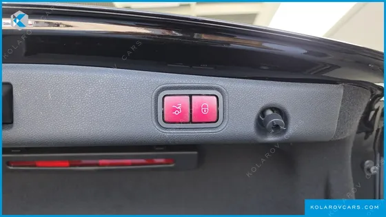 MERCEDES E-CLASS E300E EXCLUSIVE