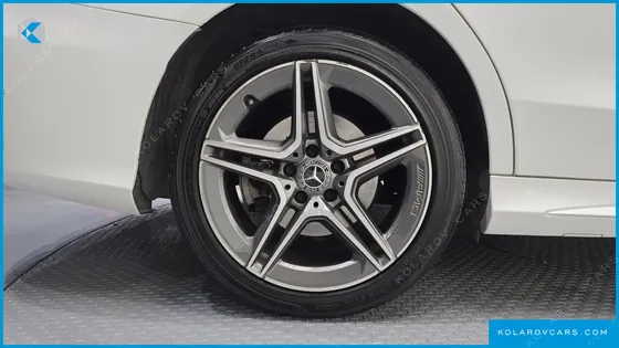 MERCEDES C-CLASS C300E 4MATIC AMG LINE