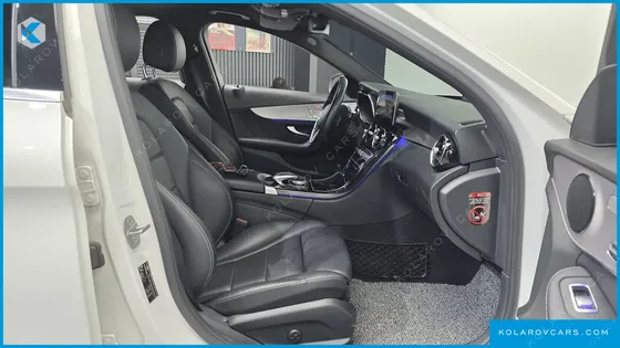MERCEDES C-CLASS C300E 4MATIC AMG LINE
