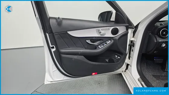 MERCEDES C-CLASS C300E 4MATIC AMG LINE