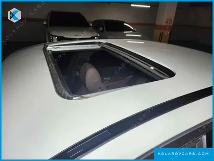 MERCEDES E-CLASS E300E EXCLUSIVE