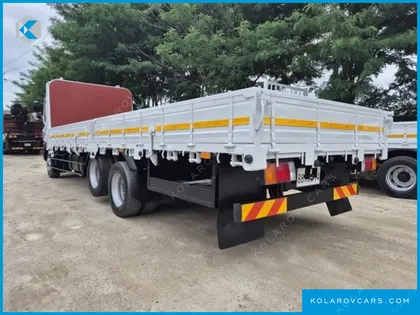 HYUNDAI MEGA TRUCK GOLD