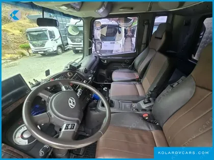 HYUNDAI MEGA TRUCK GOLD