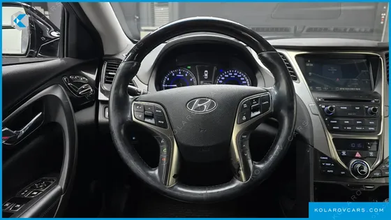 HYUNDAI GRANDEUR HG240 MODERN