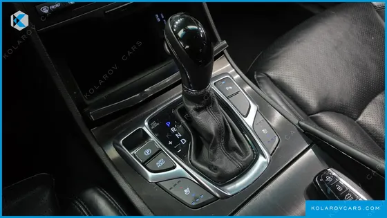 HYUNDAI GRANDEUR HG240 MODERN