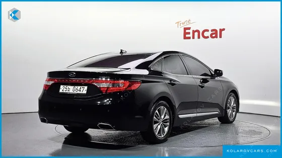 HYUNDAI GRANDEUR HG240 MODERN