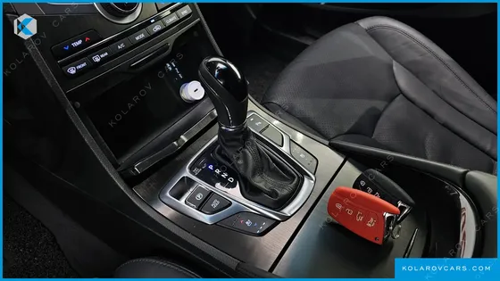 HYUNDAI GRANDEUR HG240 MODERN