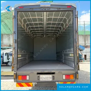 HYUNDAI MEGA TRUCK GOLD