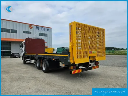 TATA DAEWOO NOBUS MID-SIZE TRUCK ROYAL