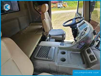 TATA DAEWOO NOBUS MID-SIZE TRUCK ROYAL