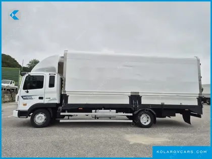 HYUNDAI MEGA TRUCK PREMIUM