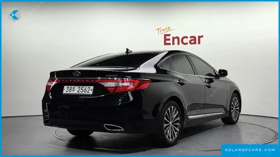 HYUNDAI GRANDEUR HG240 MODERN