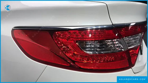 HYUNDAI GRANDEUR HG240 MODERN COLLECTION