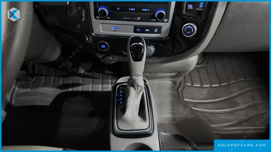 HYUNDAI PORTER II DOUBLE CABIN LPG
