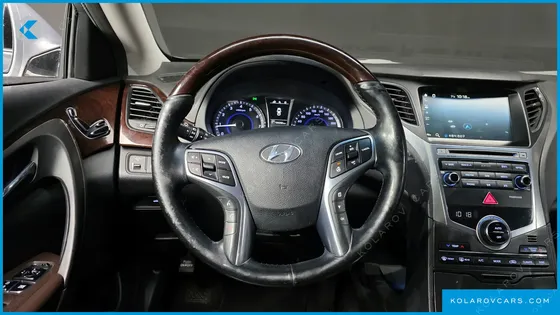 HYUNDAI GRANDEUR HG240 MODERN